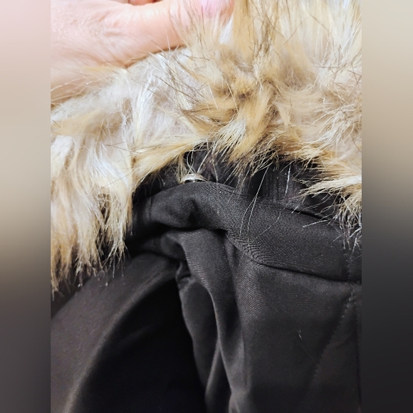 Women's Zara Trafaluc Size Medium hooded coat black puffer Removable Hood & Fur - Picture 8 of 15